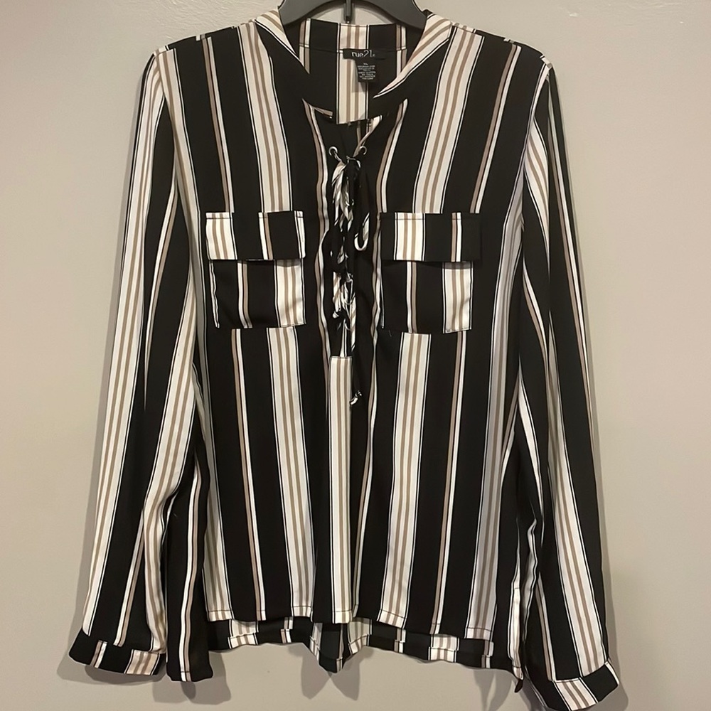 Rue 21 long sleeve blouse